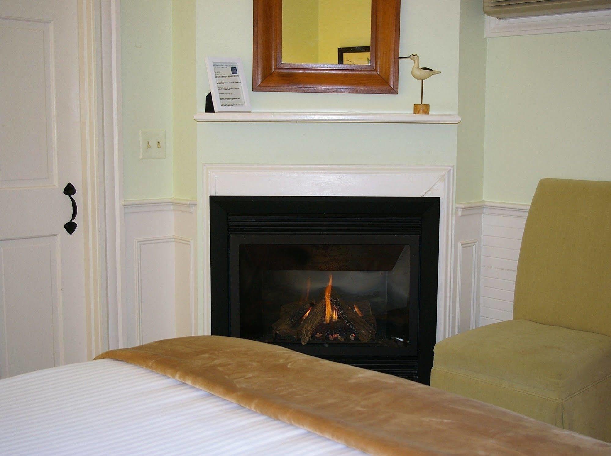The Carriage House Inn Chatham Exterior foto