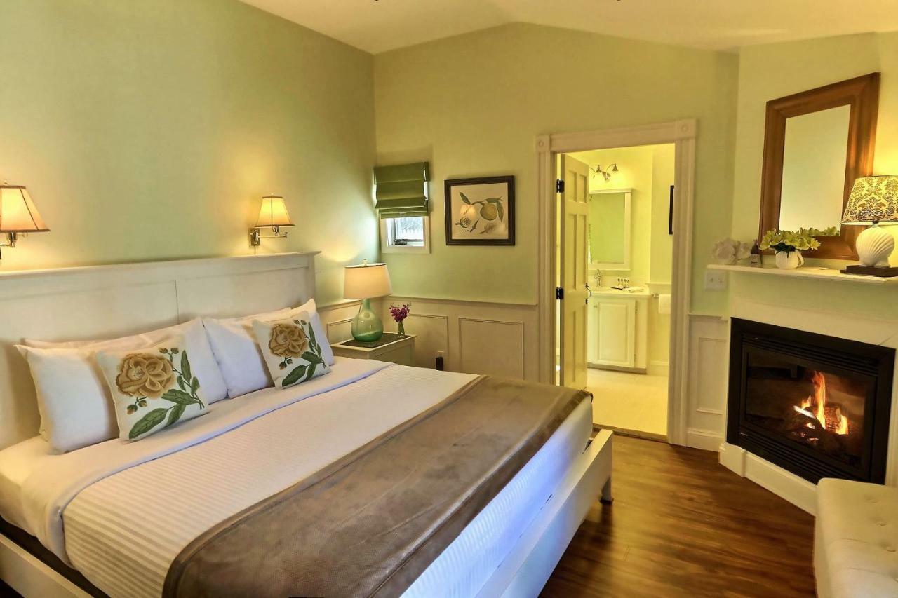 The Carriage House Inn Chatham Exterior foto