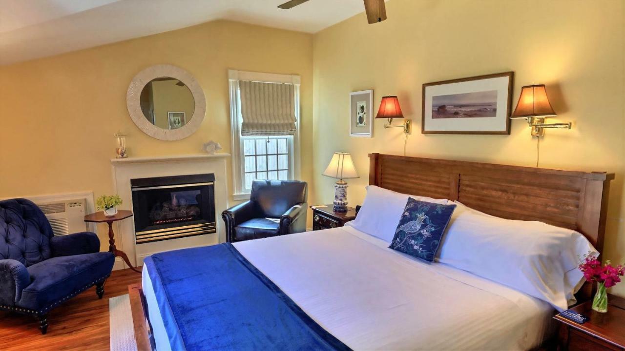 The Carriage House Inn Chatham Exterior foto